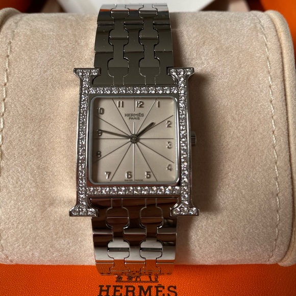 Authentic Hermes H Diamond Bezel Watch HH1.530 main image 7